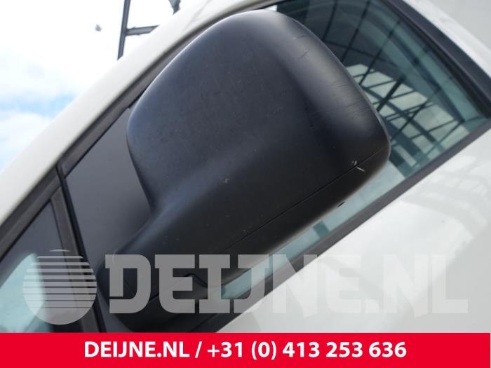 Volkswagen Caddy III 1.9 TDI Samochód złomowany (2004, Bialy)