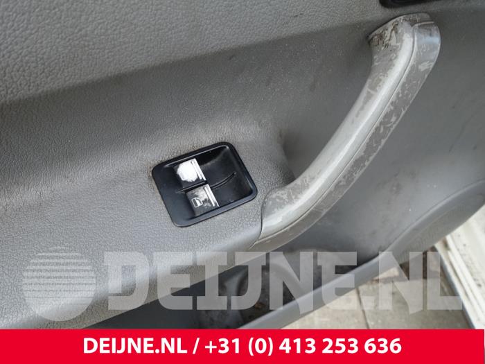 Volkswagen Caddy III 1.9 TDI Samochód złomowany (2004, Bialy)