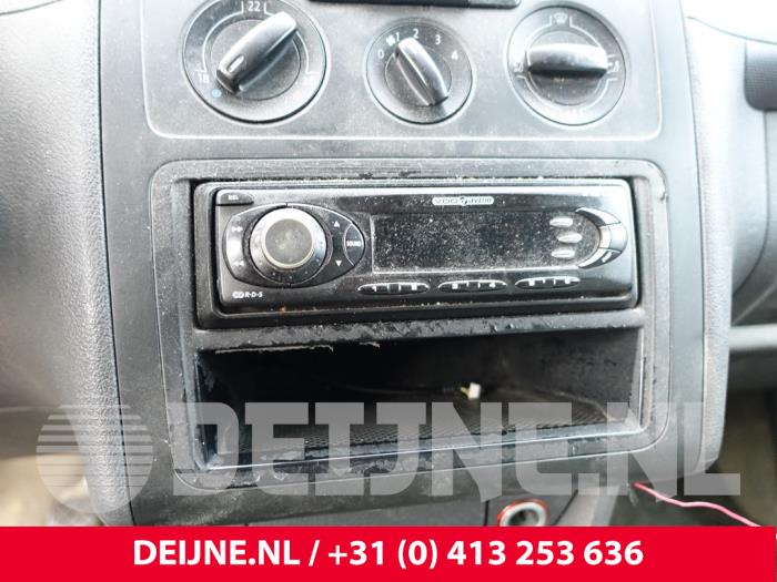Volkswagen Caddy III 1.9 TDI Samochód złomowany (2004, Bialy)