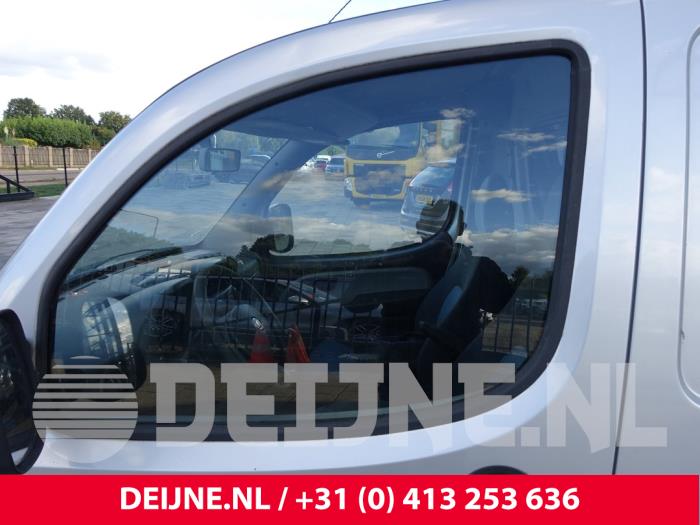 Fiat Doblo Cargo 1.3 D 16V Multijet DPF Samochód złomowany (2009, Srebrnoszary)