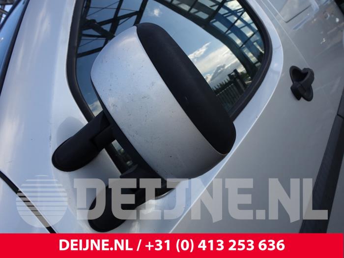 Fiat Doblo Cargo 1.3 D 16V Multijet DPF Samochód złomowany (2009, Srebrnoszary)