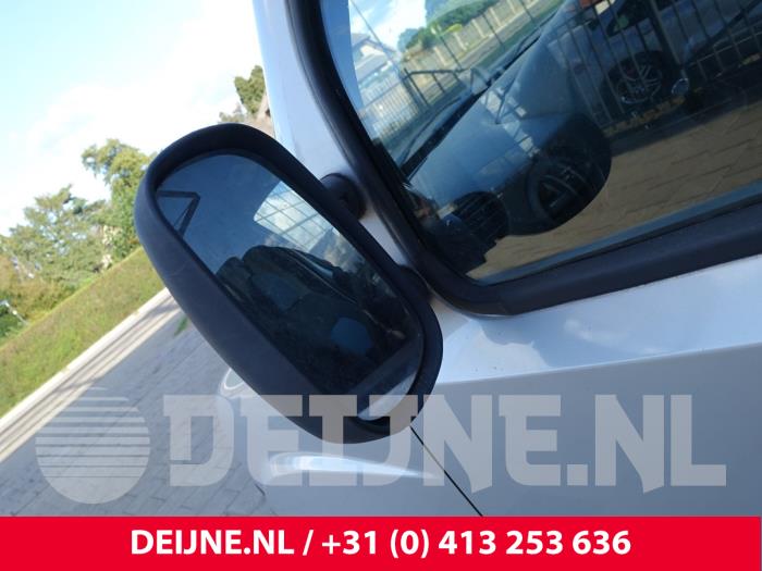 Fiat Doblo Cargo 1.3 D 16V Multijet DPF Samochód złomowany (2009, Srebrnoszary)
