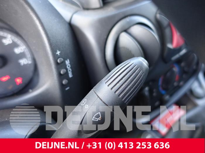 Fiat Doblo Cargo 1.3 D 16V Multijet DPF Samochód złomowany (2009, Srebrnoszary)