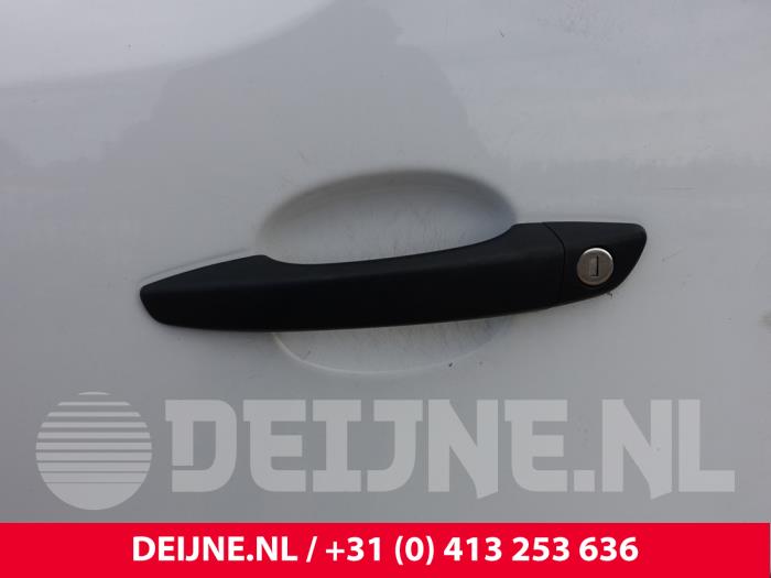 Citroen Jumpy 2.0 Blue HDI 145 Samochód złomowany (2022, Bialy)