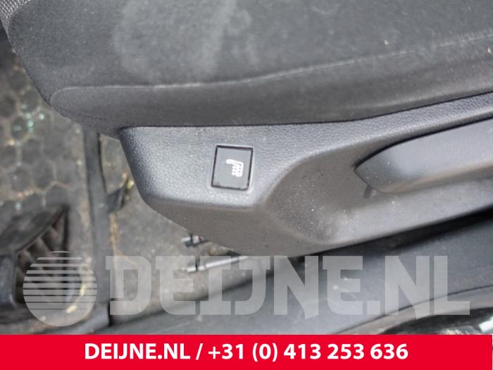 Peugeot Partner 1.5 BlueHDi 100 Samochód złomowany (2020, Czarny)