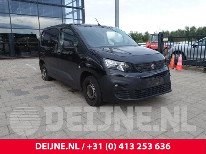 Peugeot Partner 1.5 BlueHDi 100 Samochód złomowany (2020, Czarny)