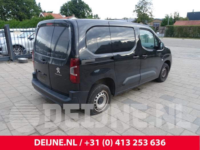 Peugeot Partner 1.5 BlueHDi 100 Samochód złomowany (2020, Czarny)