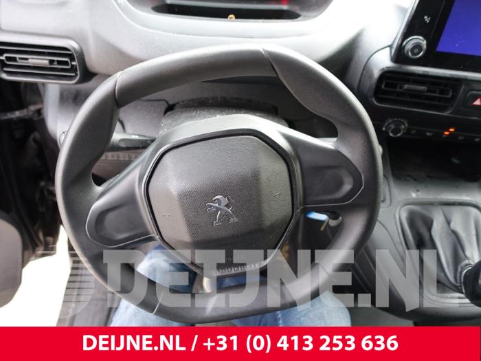 Peugeot Partner 1.5 BlueHDi 100 Samochód złomowany (2020, Czarny)