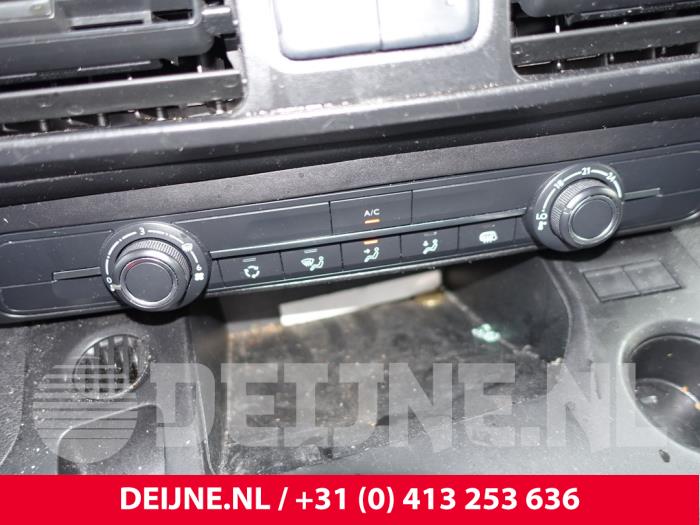 Peugeot Partner 1.5 BlueHDi 100 Samochód złomowany (2020, Czarny)