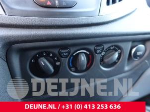 Ford Transit 2.0 TDCi 16V Eco Blue 170 Épave (2017, Foncé, Gris)