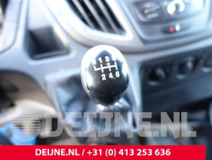 Ford Transit 2.0 TDCi 16V Eco Blue 170 Épave (2017, Foncé, Gris)