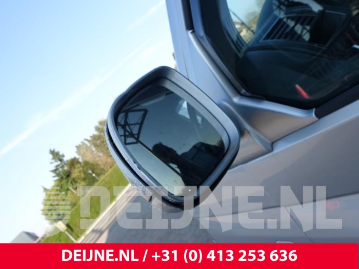 Volkswagen Transporter T5 2.0 BiTDI DRF Épave (2011, Métallisé, Gris argenté)
