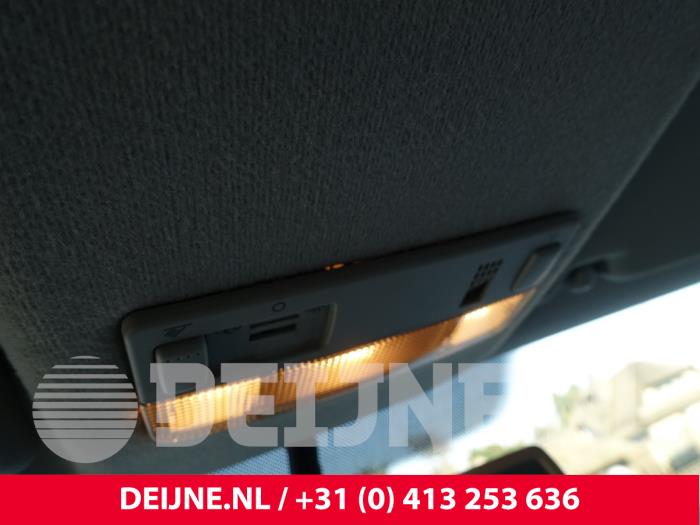 Volkswagen Transporter T5 2.0 BiTDI DRF Épave (2011, Métallisé, Gris argenté)