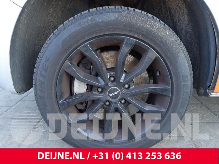 Volkswagen Transporter T5 2.0 BiTDI DRF Épave (2011, Métallisé, Gris argenté)