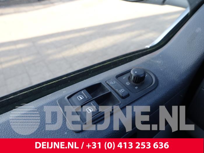 Volkswagen Transporter T5 2.0 BiTDI DRF Épave (2011, Métallisé, Gris argenté)