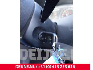 Volkswagen Transporter T5 2.0 BiTDI DRF Épave (2011, Métallisé, Gris argenté)