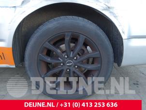 Volkswagen Transporter T5 2.0 BiTDI DRF Épave (2011, Métallisé, Gris argenté)