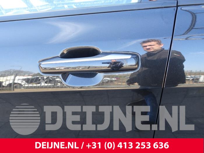 Lynk & Co 01 1.5 PHEV Vehículo de desguace (2021, Negro)