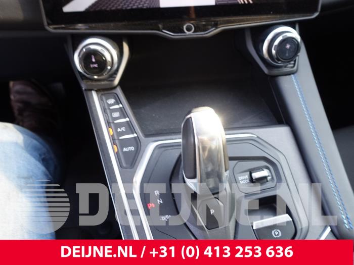 Lynk & Co 01 1.5 PHEV Vehículo de desguace (2021, Negro)