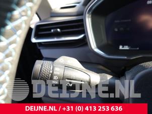 Lynk & Co 01 1.5 PHEV Vehículo de desguace (2021, Negro)