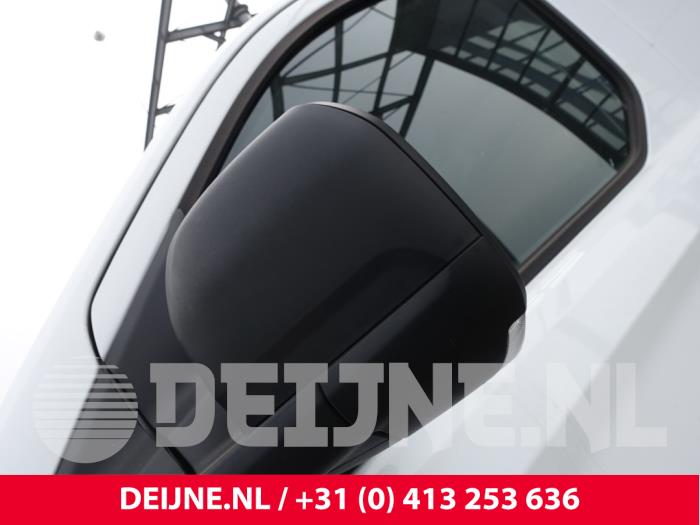 Ford Transit Custom 2.0 EcoBlue 170 Samochód złomowany (2024, Bialy)
