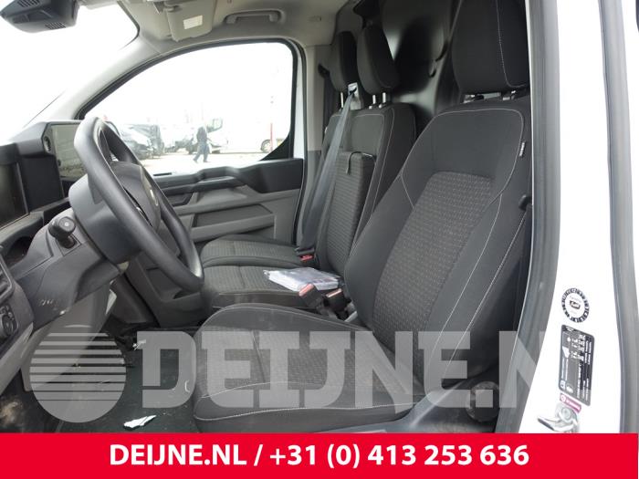 Ford Transit Custom 2.0 EcoBlue 170 Samochód złomowany (2024, Bialy)