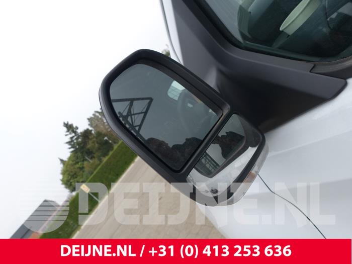 Ford Transit Custom 2.0 EcoBlue 170 Samochód złomowany (2024, Bialy)