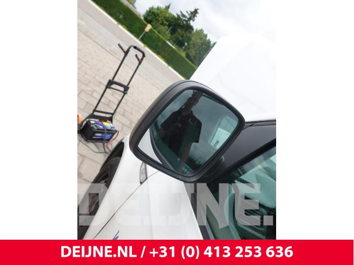 Volkswagen Caddy IV 2.0 TDI 75 Épave (2018, Blanc)