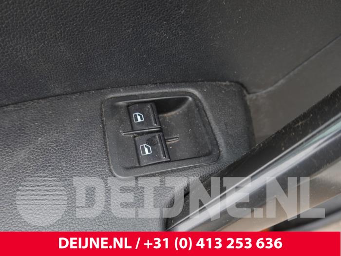 Volkswagen Caddy IV 2.0 TDI 75 Épave (2018, Blanc)