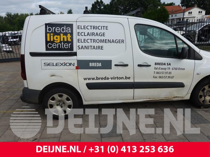 Peugeot Partner 1.6 HDI 90 Vehículo de desguace (2015, Blanco)