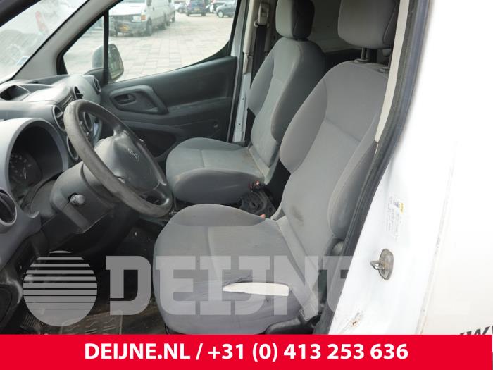 Peugeot Partner 1.6 HDI 90 Vehículo de desguace (2015, Blanco)