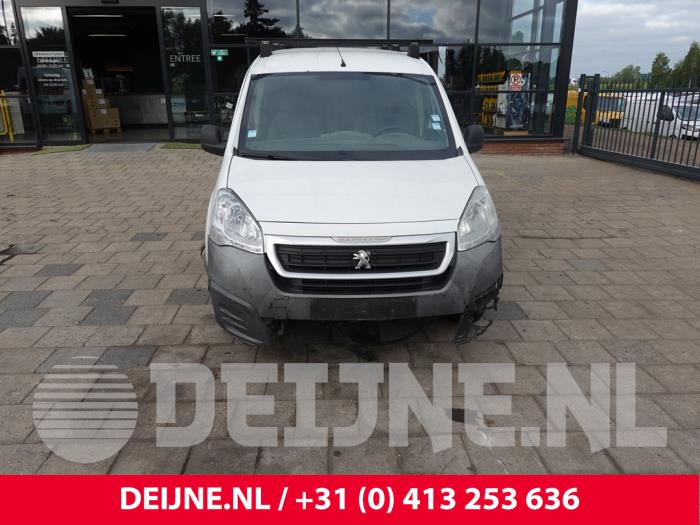 Peugeot Partner 1.6 HDI 90 Vehículo de desguace (2015, Blanco)