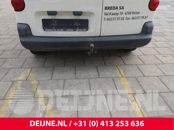Peugeot Partner 1.6 HDI 90 Vehículo de desguace (2015, Blanco)