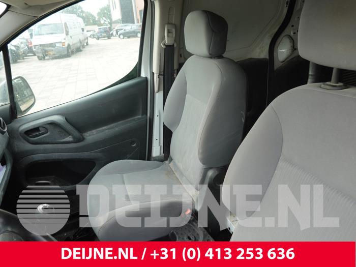 Peugeot Partner 1.6 HDI 90 Vehículo de desguace (2015, Blanco)