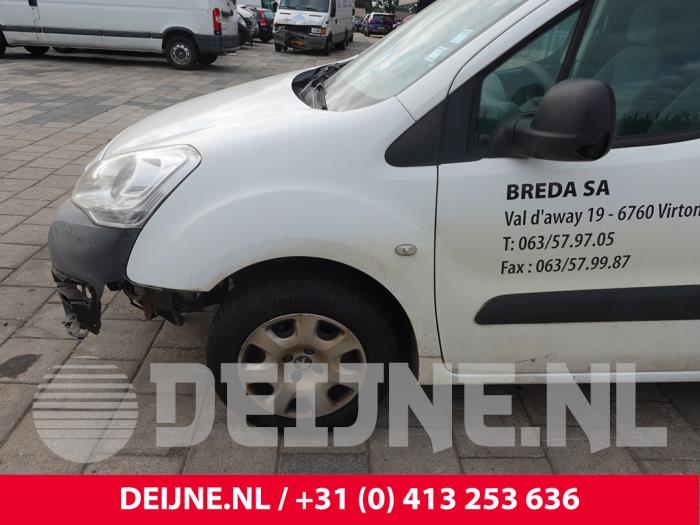 Peugeot Partner 1.6 HDI 90 Vehículo de desguace (2015, Blanco)