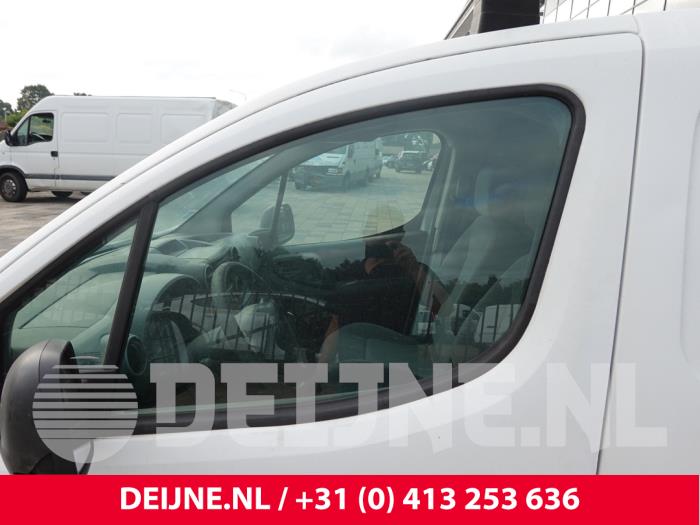 Peugeot Partner 1.6 HDI 90 Vehículo de desguace (2015, Blanco)