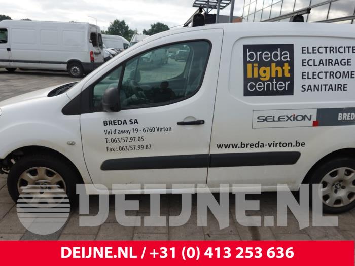 Peugeot Partner 1.6 HDI 90 Vehículo de desguace (2015, Blanco)