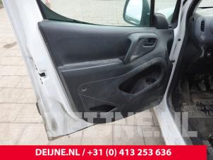 Peugeot Partner 1.6 HDI 90 Vehículo de desguace (2015, Blanco)