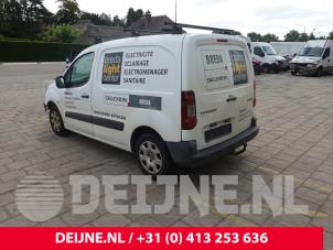 Peugeot Partner 1.6 HDI 90 Vehículo de desguace (2015, Blanco)