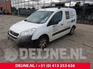 Peugeot Partner 1.6 HDI 90 Vehículo de desguace (2015, Blanco)