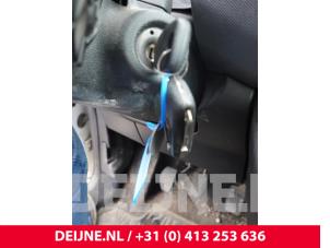 Peugeot Partner 1.6 HDI 90 Vehículo de desguace (2015, Blanco)