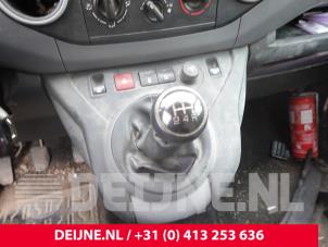 Peugeot Partner 1.6 HDI 90 Vehículo de desguace (2015, Blanco)