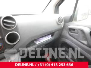Peugeot Partner 1.6 HDI 90 Vehículo de desguace (2015, Blanco)