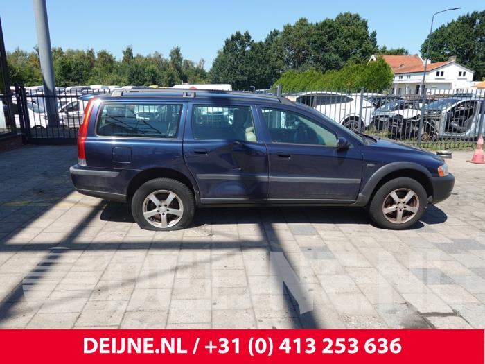 Volvo V70 2.4 T 20V AWD Vehículo de desguace (2000, Azul)