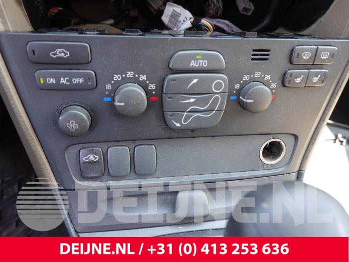 Volvo V70 2.4 T 20V AWD Vehículo de desguace (2000, Azul)
