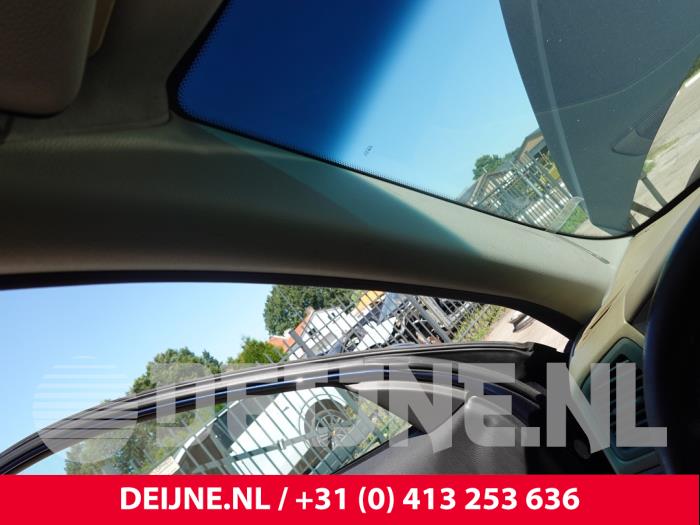 Volvo V70 2.4 T 20V AWD Vehículo de desguace (2000, Azul)