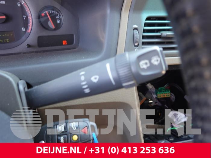 Volvo V70 2.4 T 20V AWD Vehículo de desguace (2000, Azul)