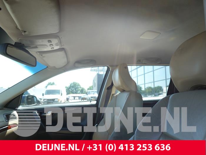 Volvo V70 2.4 T 20V AWD Vehículo de desguace (2000, Azul)