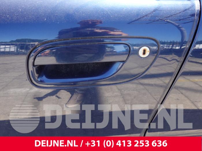 Volvo V70 2.4 T 20V AWD Vehículo de desguace (2000, Azul)