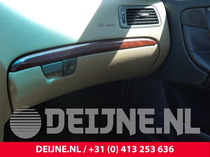 Volvo V70 2.4 T 20V AWD Vehículo de desguace (2000, Azul)